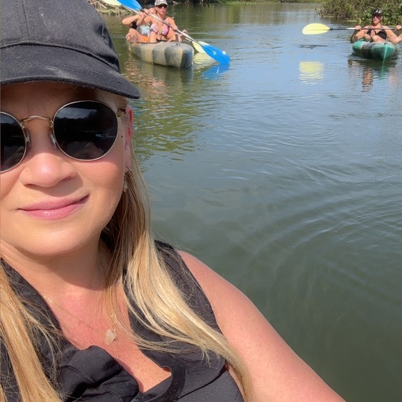 Meet your Posher, Sherrie - Picture 9 of 13